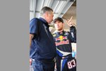  Brian Vickers mit Crewchief Kevin Hamlin