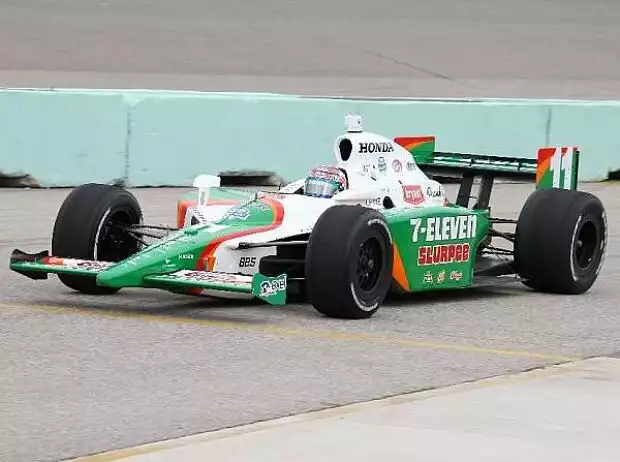 Tony Kanaan Titel-Bild zur News: Tony Kanaan