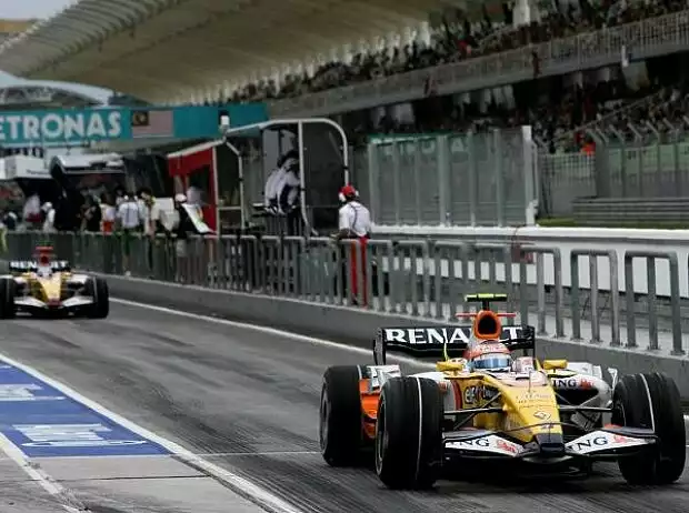 Fernando Alonso Nelson Piquet Jr. Titel-Bild zur News: Fernando Alonso Nelson Piquet Jr.