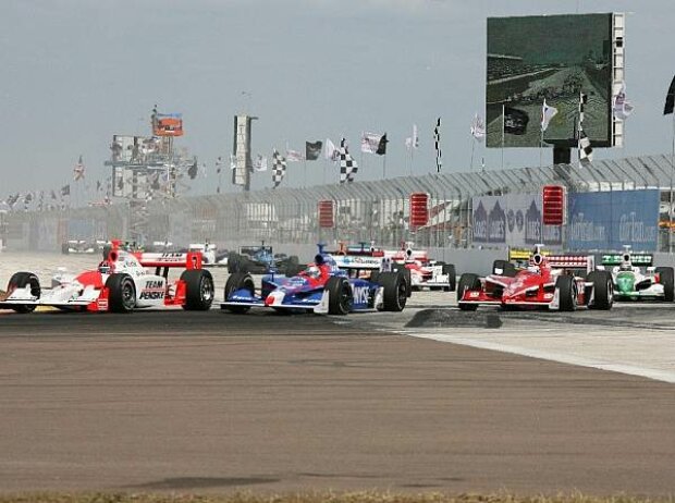 Titel-Bild zur News: IndyCar Start in St. Petersburg