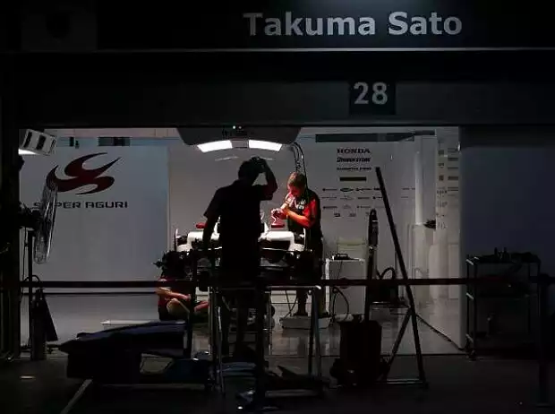 Takuma Satos Garage Titel-Bild zur News: Takuma Satos Garage