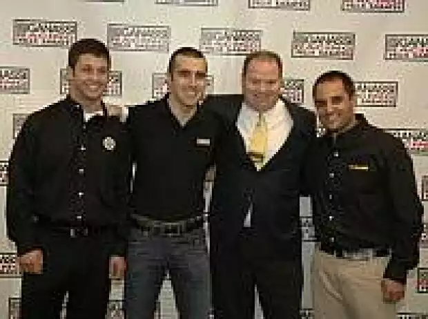 Reed Sorenson, Dario Franchitti, Chip Ganassi und Juan Pablo Montoya Titel-Bild zur News: Reed Sorenson, Dario Franchitti, Chip Ganassi und Juan Pablo Montoya