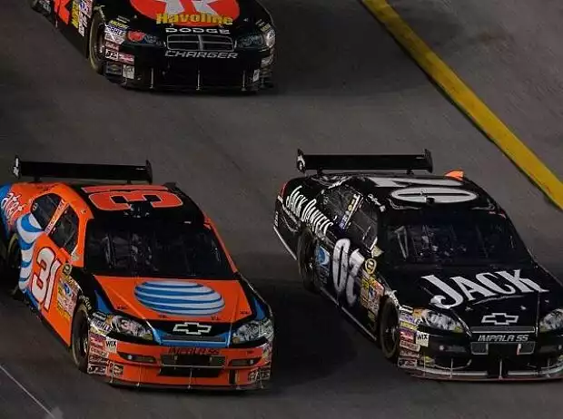 Titel-Bild zur News: Jeff Burton Clint Bowyer