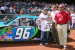  J.J. Yeley beim Baseball-Spiel der Arizona Diamondbacks