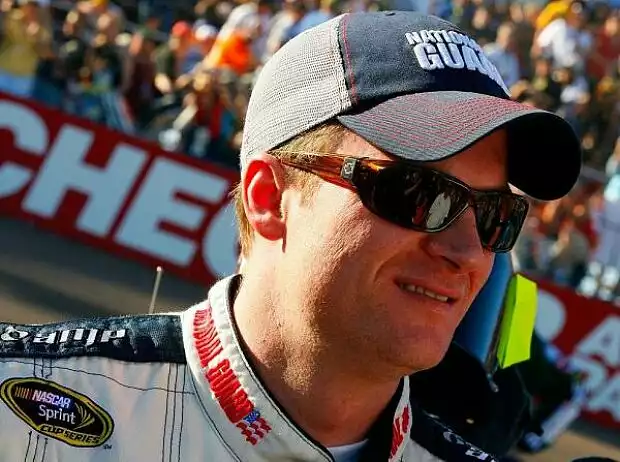 Titel-Bild zur News: Dale Earnhardt Jr.