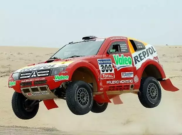 Mitsubishi Montero Dakar Titel-Bild zur News: Mitsubishi Montero Dakar