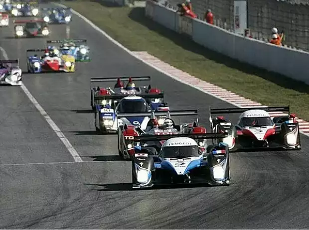 Peugeot 908 Marc Gené Nicolas Minassian Titel-Bild zur News: Peugeot 908 Marc Gené Nicolas Minassian