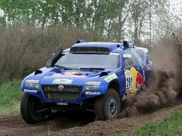 Carlos Sainz im Race Touareg Titel-Bild zur News: Carlos Sainz im Race Touareg