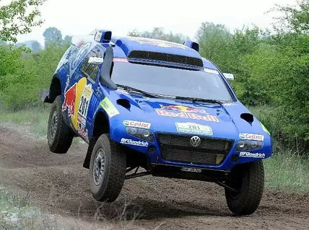 Carlos Sainz im Race Touareg Titel-Bild zur News: Carlos Sainz im Race Touareg