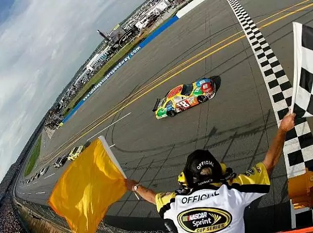Kyle Busch Juan Pablo Montoya Titel-Bild zur News: Kyle Busch Juan Pablo Montoya