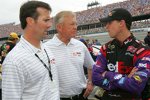 Denny Hamlin mit Vater und Sohn Gibbs