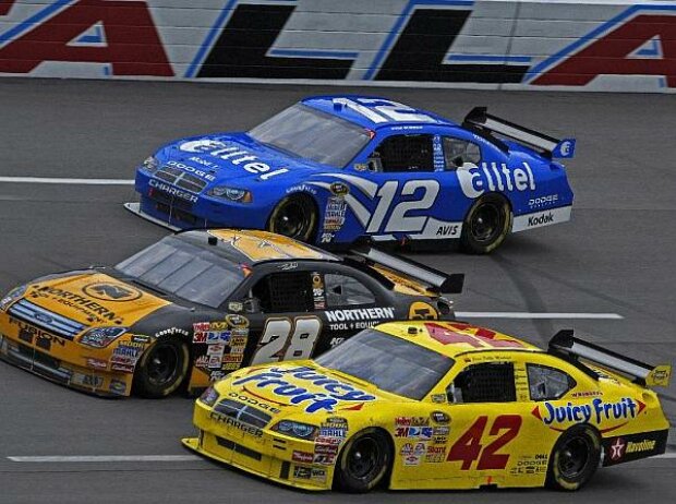 Juan Pablo Montoya Travis Kvapil Ryan Newman Juan Pablo Montoya Travis Kvapil Ryan Newman