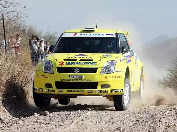 Suzuki SX4 WRC Titel-Bild zur News: Suzuki SX4 WRC