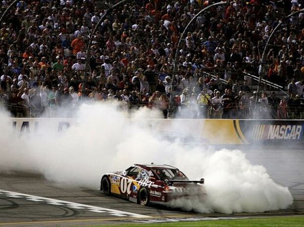Clint Bowyer Clint Bowyer