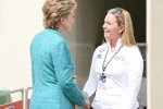  Sarah Fisher mit Hillary Clinton