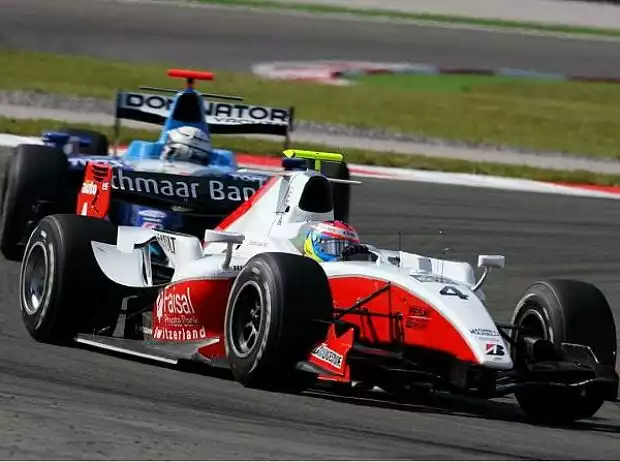 Romain Grosjean vor Andreas Zuber Titel-Bild zur News: Romain Grosjean vor Andreas Zuber