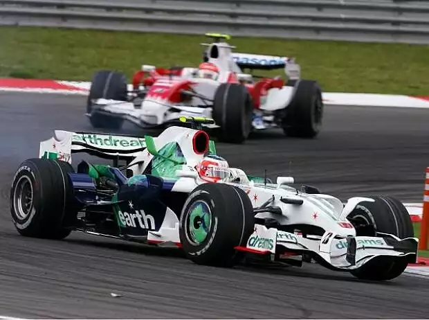 Rubens Barrichello vor Timo Glock Titel-Bild zur News: Rubens Barrichello vor Timo Glock