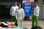 Rubens Barrichello Nick Fry (Geschäftsführer) Ross Brawn (Teamchef) (Honda F1 Team) 