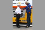 Bernie Ecclestone (Formel-1-Chef) Flavio Briatore (Teamchef) (Renault) 