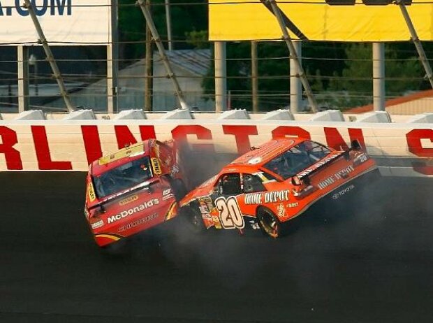 Elliott Sadler Tony Stewart