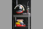 Helme von Pedro de la Rosa (McLaren-Mercedes) 