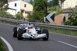 Robert Kubica (BMW Sauber F1 Team) auf der 11 Kilometer langen Fahrt von Faenza nach Brisighella