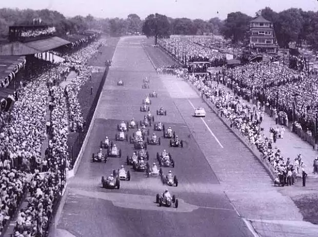 Start zum Indy 500 1950 Titel-Bild zur News: Start zum Indy 500 1950