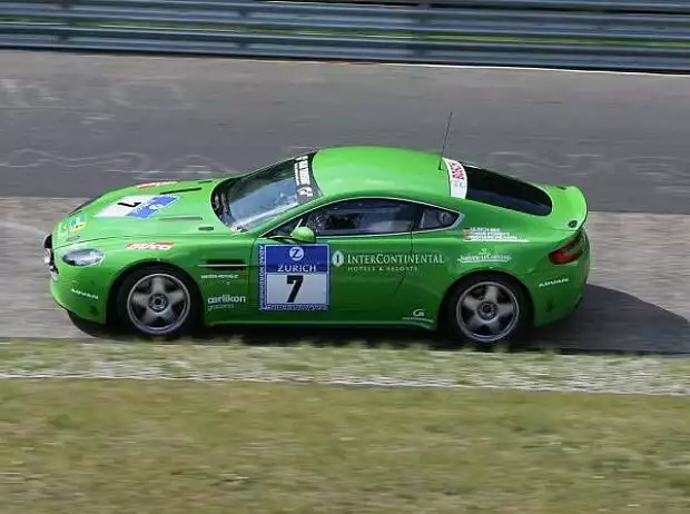 Aston Martin V8 Vantage 24 Titel-Bild zur News: Aston Martin V8 Vantage 24