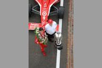 Scott Dixon mit der Borg-Warner-Trophy