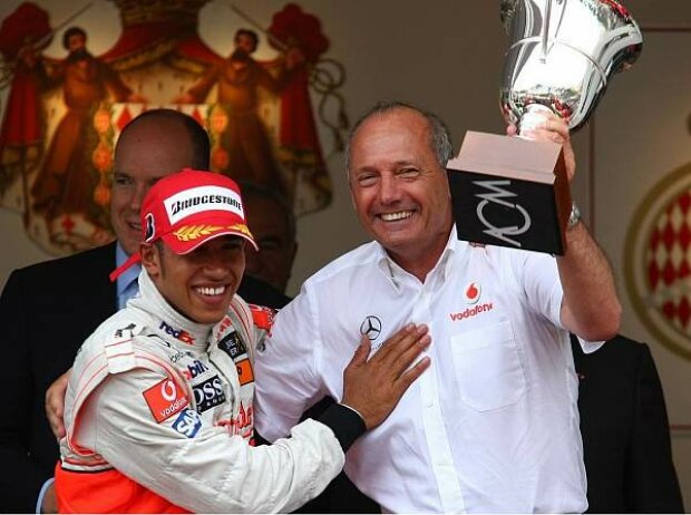 Titel-Bild zur News: Lewis Hamilton und Ron Dennis
