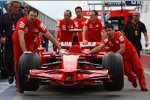 Ferrari in der Boxengasse