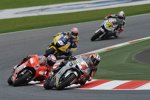 Andrea Dovizioso (JiR-Scot) vor Casey Stoner (Ducati)