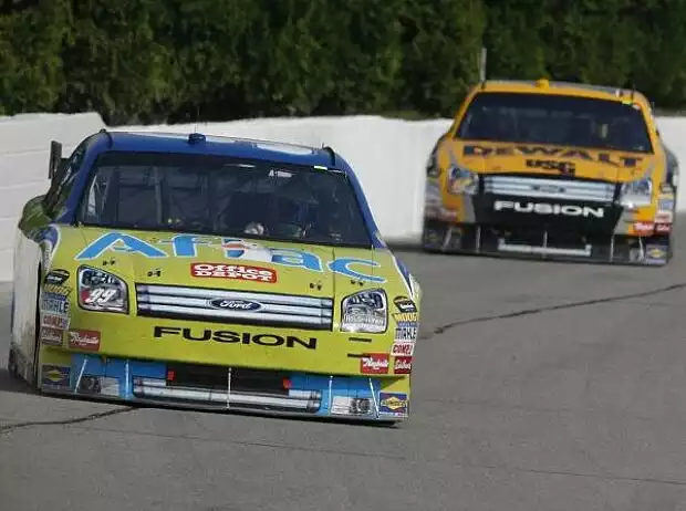 Carl Edwards Matt Kenseth Titel-Bild zur News: Carl Edwards Matt Kenseth