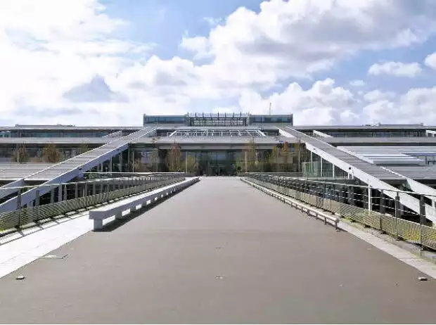 Renaults Technocentre in Guyancourt Titel-Bild zur News: Renaults Technocentre in Guyancourt