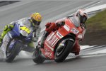 Marco Melandri (Ducati) vor Valentino Rossi (Yamaha)