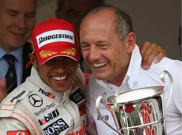 Lewis Hamilton Ron Dennis Titel-Bild zur News: Lewis Hamilton Ron Dennis