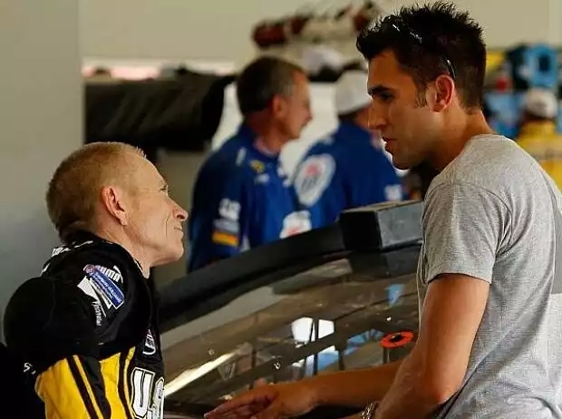 Aric Almirola Mark Martin Titel-Bild zur News: Aric Almirola Mark Martin