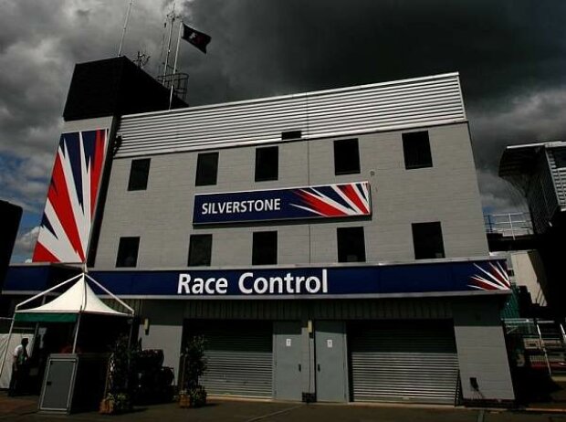Titel-Bild zur News: Silverstone