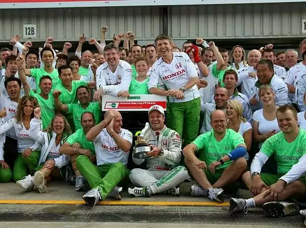Rubens Barrichello und das Honda-Team Titel-Bild zur News: Rubens Barrichello und das Honda-Team