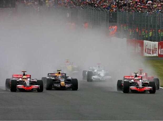 Raketenstart von Lewis Hamilton Raketenstart von Lewis Hamilton