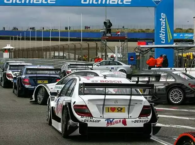 Zandvoort Boxengasse Titel-Bild zur News: Zandvoort Boxengasse