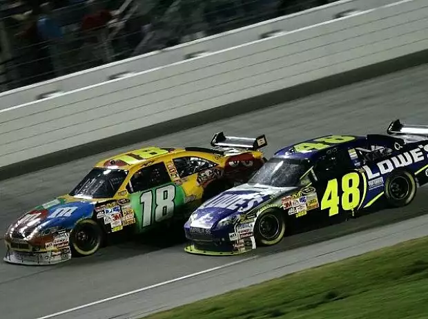 Kyle Busch, Jimmie Johnson Titel-Bild zur News: Kyle Busch, Jimmie Johnson