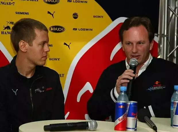 Sebastian Vettel Christian Horner Titel-Bild zur News: Sebastian Vettel Christian Horner