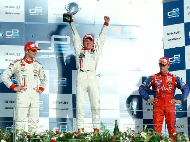 Titel-Bild zur News: Alexandre Premat, Nico Rosberg und Heikki Kovalainen