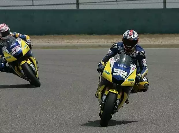 James Toseland vor Colin Edwards Titel-Bild zur News: James Toseland vor Colin Edwards