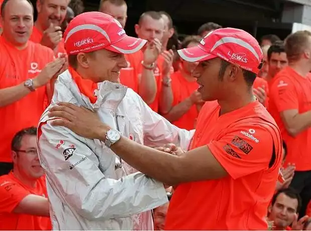 Heikki Kovalainen und Lewis Hamilton Titel-Bild zur News: Heikki Kovalainen und Lewis Hamilton