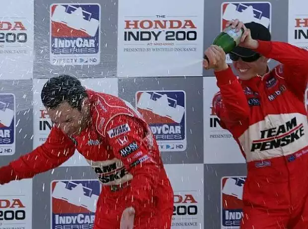 Titel-Bild zur News: Helio Castroneves Ryan Briscoe Penske