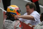 Lewis Hamilton und Norbert Haug (Mercedes-Motorsportchef) (McLaren-Mercedes) 