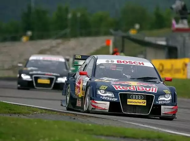 Titel-Bild zur News: Mattias Ekström vor Timo Scheider