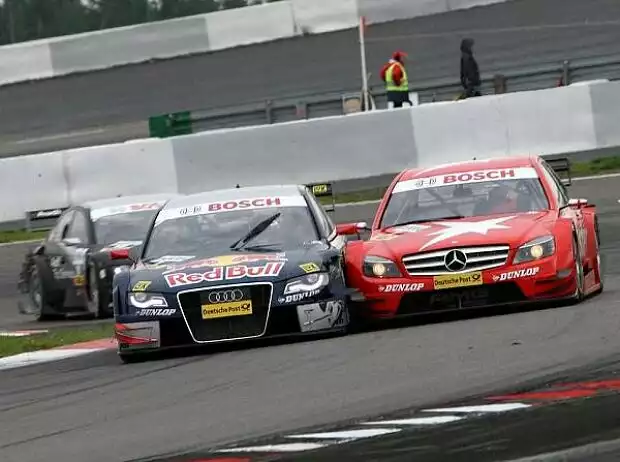 Mattias Ekström neben Gary Paffett - beide vor Timo Scheider Titel-Bild zur News: Mattias Ekström neben Gary Paffett - beide vor Timo Scheider